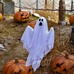 Hanging Ghosts Outdoor Lights Set -Popfun hanging ghosts outdoor lights set 679326