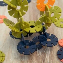 Interlocking Snowflake Toy Set -Popfun interlocking snowflake toy set 771782