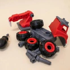 Transforming Fire Truck Set -Popfun transforming fire truck set 691133